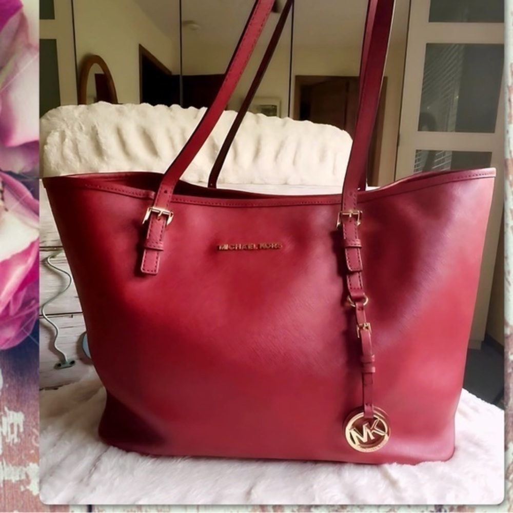 MICHAEL KORS XL CHILI RED TOTE BAG